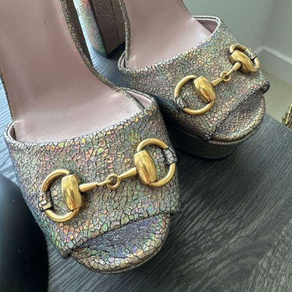 Gucci Horsebit-detailed metallic leather platform sandals in size 36. - Picture 7 of 11